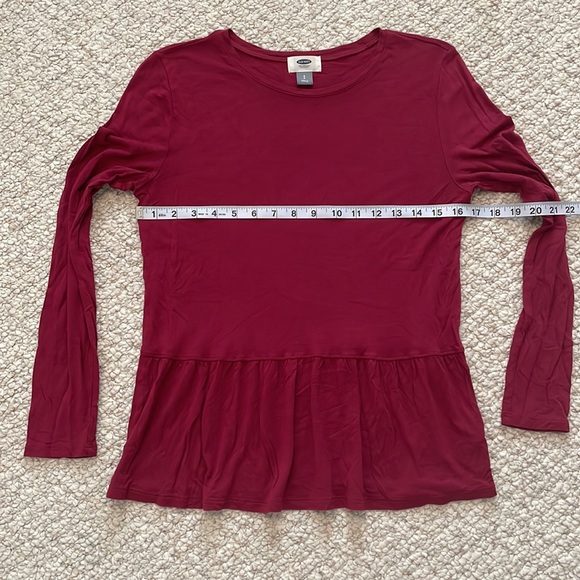 🎉 Old Navy red long sleeve peplum blouse top - Picture 5 of 8